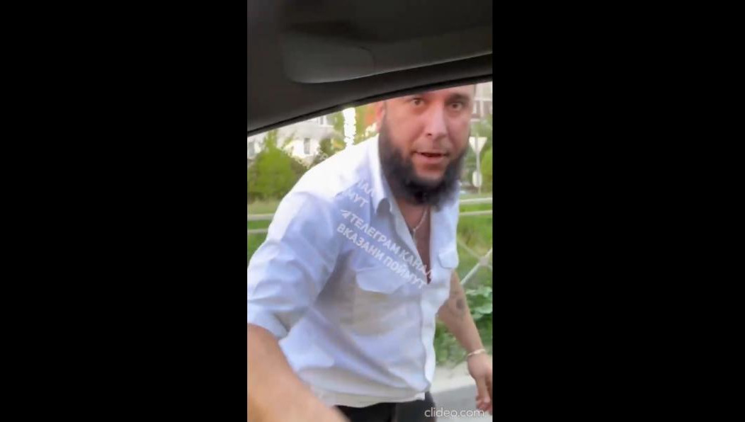 Скандал с участницей ДТП попал на видео.