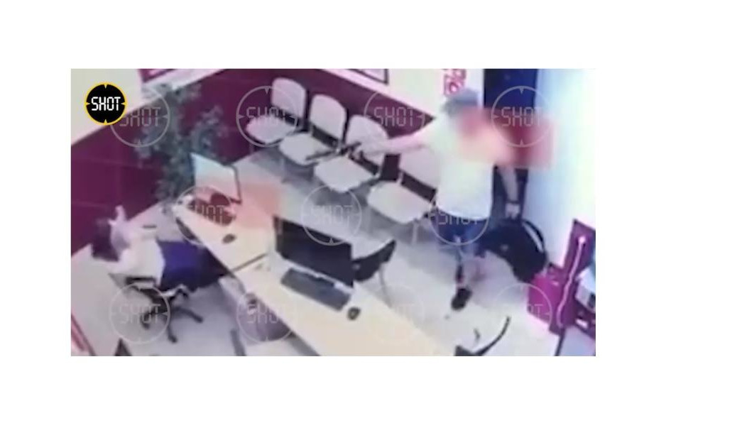 Подозреваемый находится в розыске.