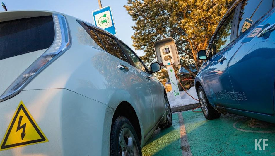 Также 26 процентов опрошенных останавливает отсутствие зарядных станций.