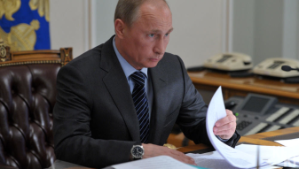Совещание с членами Правительства Владимир Путин провёл по видеосвязи.