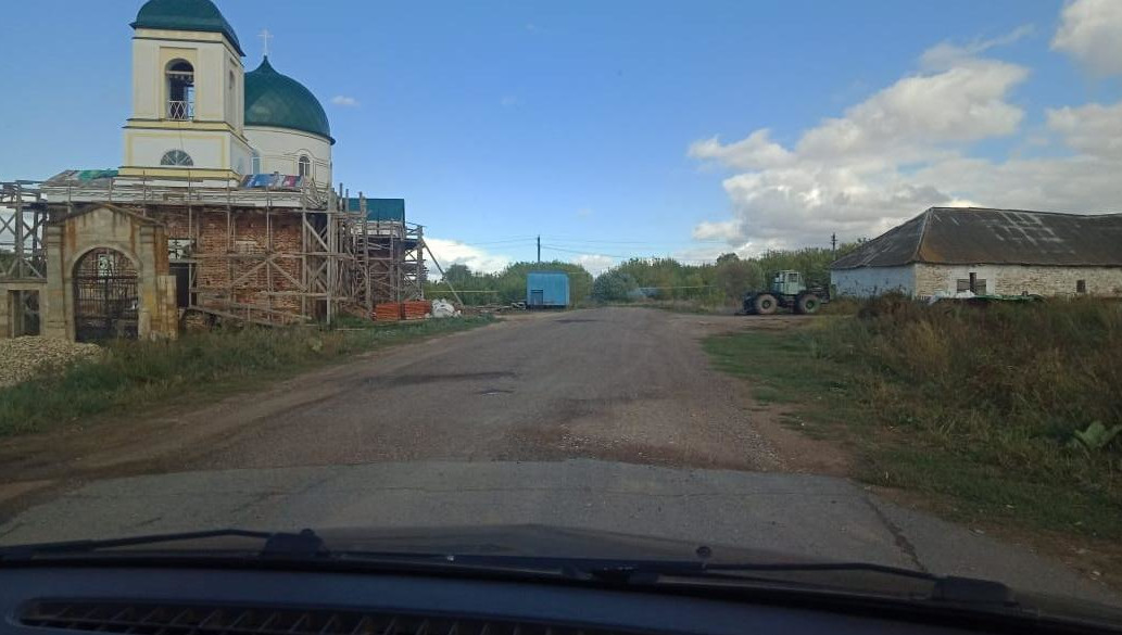 Выпускники интерната снимают жилье - в таком поселении не получится создать семью и найти работу.