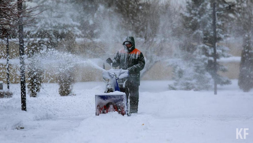 Из них 396 тысяч тонн отправили на снегоплавильные пункты.