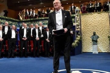 Король Швеции Карл XVI Густав в Стокгольмской филармонии вручил Нобелевские премии по медицине