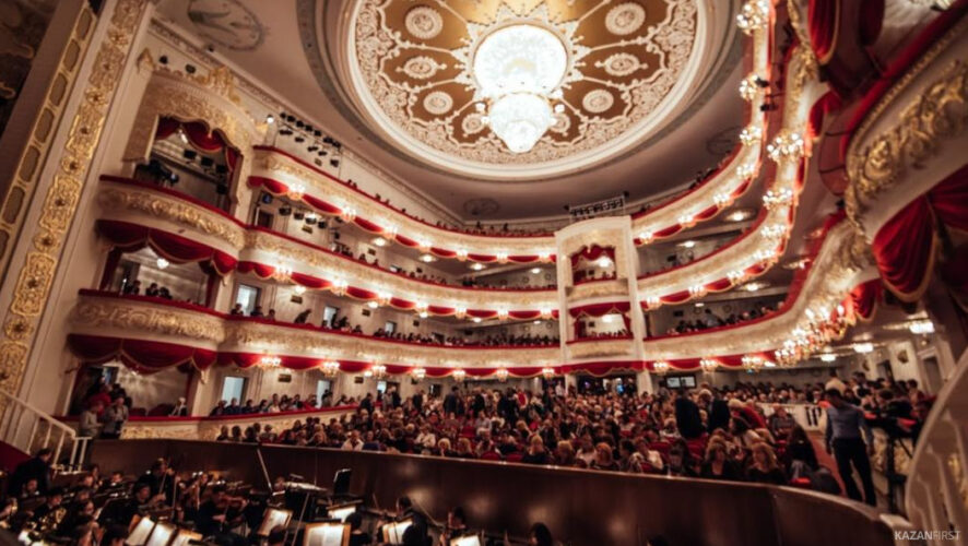 Самым популярным стал Мариинский театр в Санкт-Петербурге.