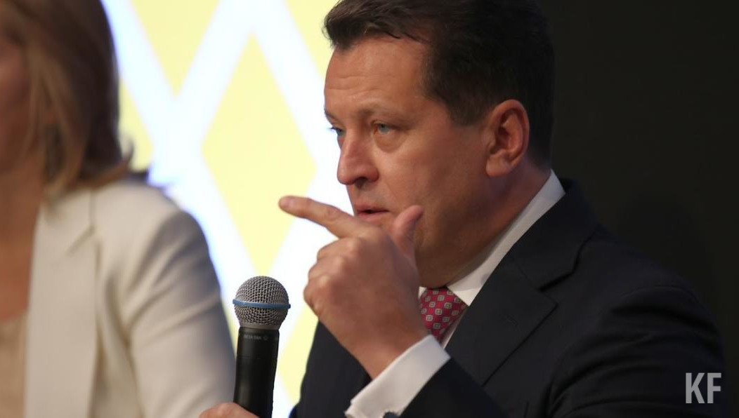 В городе продолжаются противопаводковые работы.