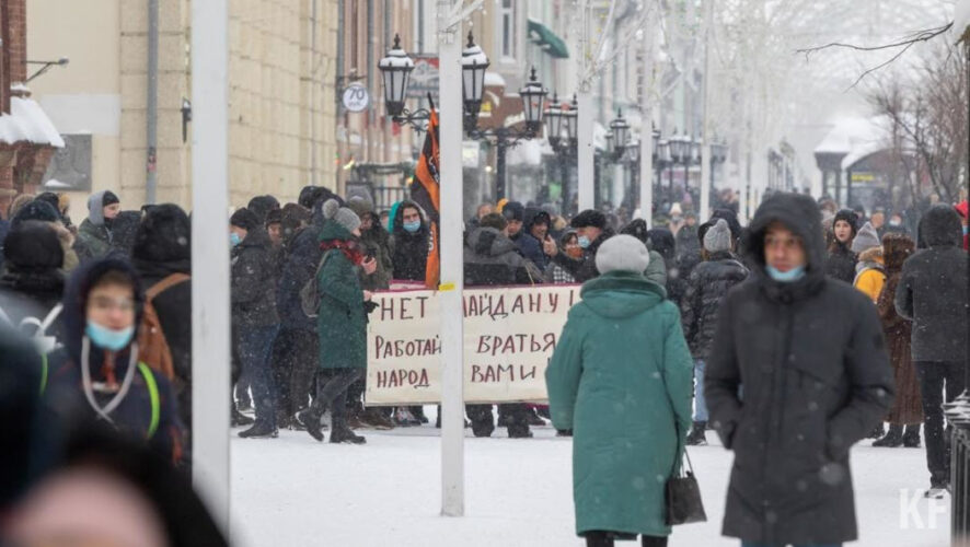 При подобных угрозах со стороны ВУЗов учащимся нужно обратиться в &laquo;Лигу студентов&raquo;.