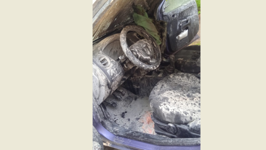 На помощь водителю поспешили очевидцы.