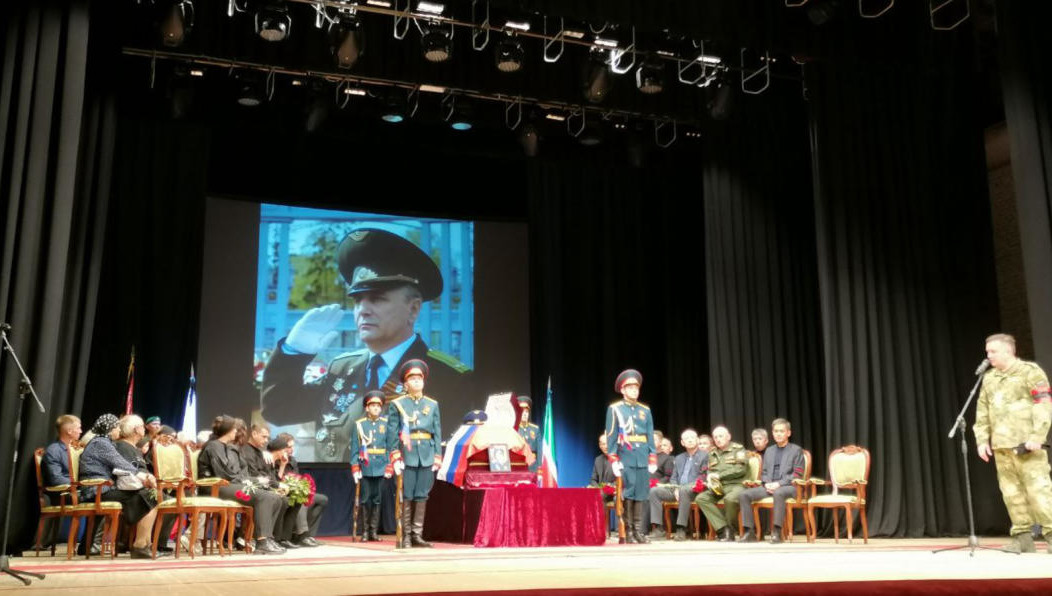 Офицер ушел из жизни в 63 года.