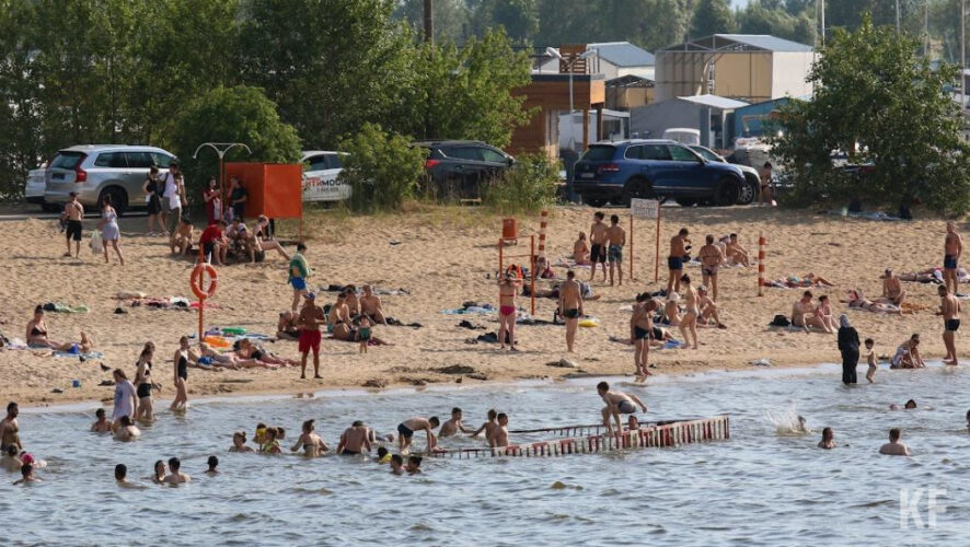 Жертве досталось несколько ударов кулаком в лицо.