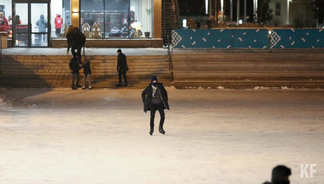 Жители города рассказали о трещинах и неровностях.