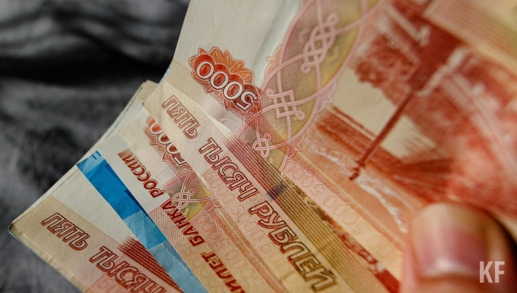 При этом 24% опрошенных  на различные кредиты (не ипотеку).