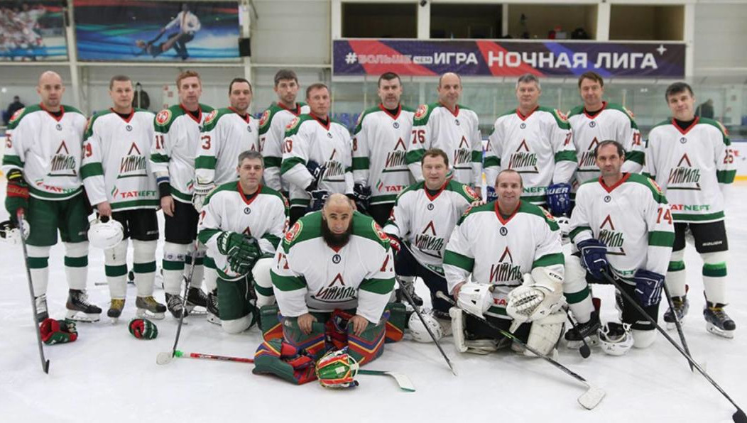 В полуфинале клуб из Татарстана обыграл «Бульдозер» со счётом 4:1.