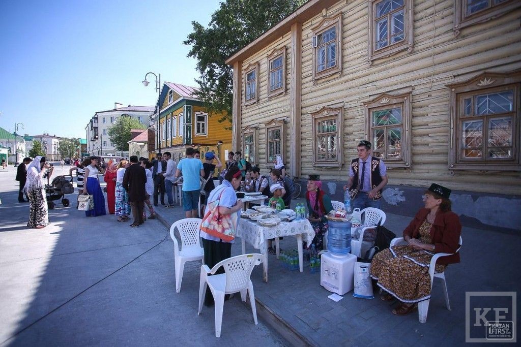 Акция-флешмоб «Сенной базар» («Печән базары») прошла в Казани