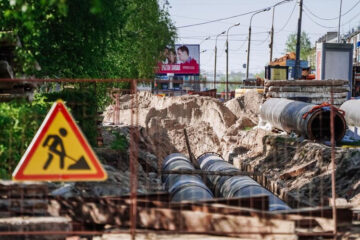 Без горячей воды остаются десятки домов.