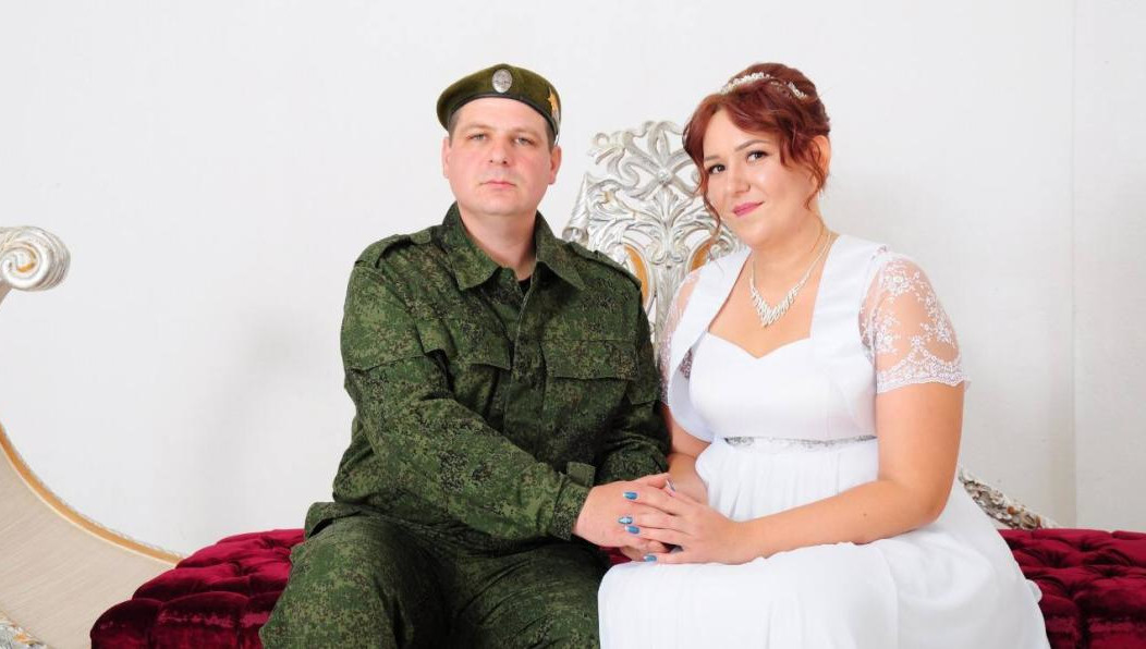 Влюбленные решили скрепить союз браком