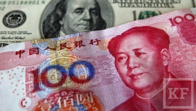 Народный банк Китая третий день подряд снижает справочный курс юаня к доллару более чем на 1%