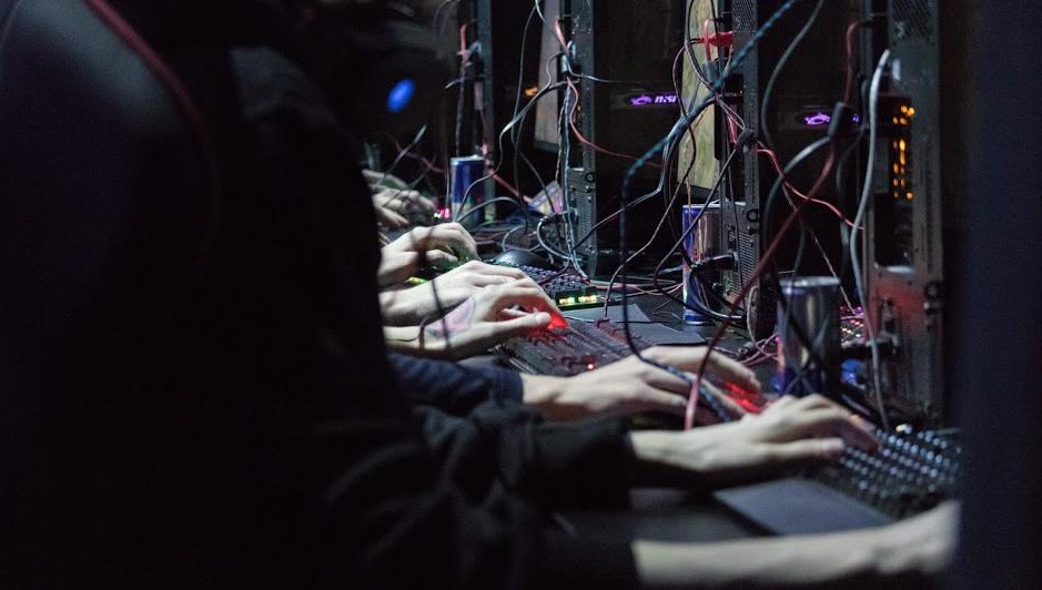 В стране проходит конкурс «Лидеры интернет-коммуникаций».