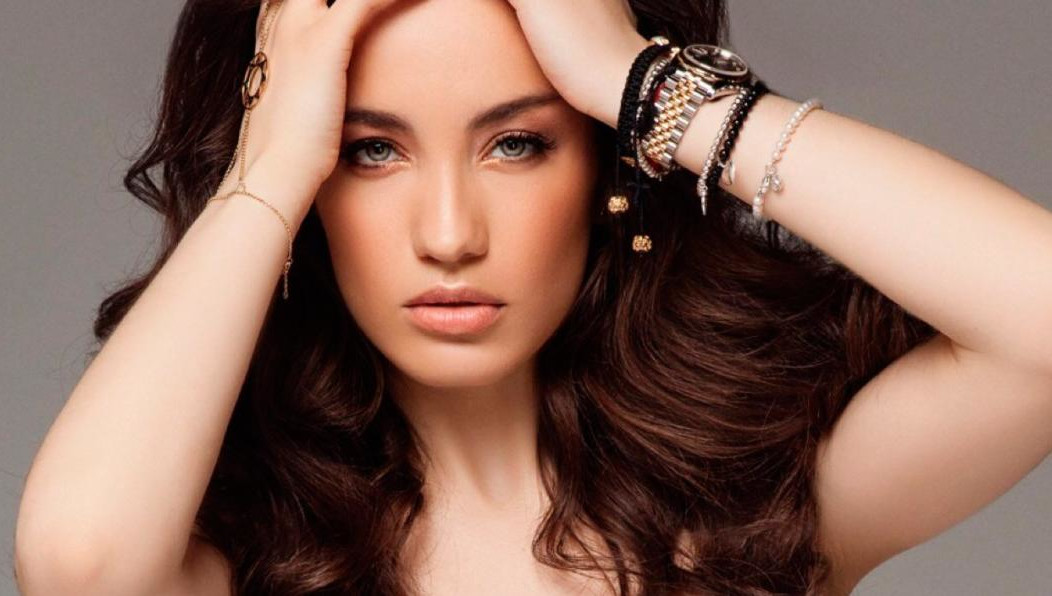 Девушка определила любителя пива по сумке