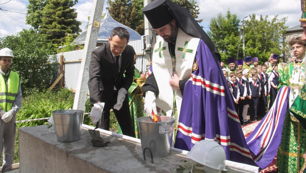 Заведение рассчитано на 120 мест.