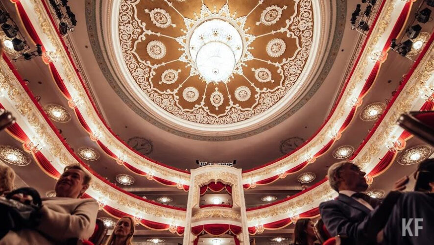 Московский театр покажет два своих популярных спектакля.