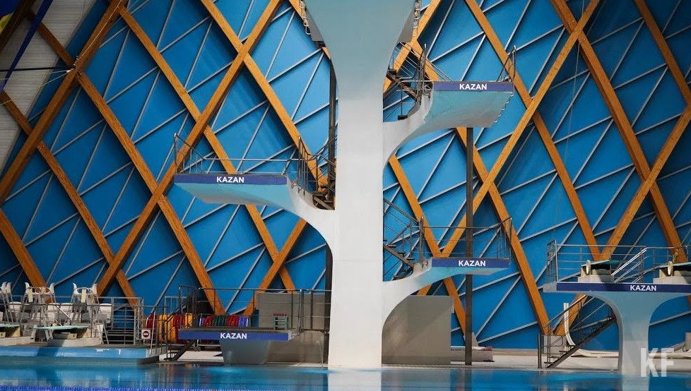 Спортсмен подключен к аппарату ИВЛ.