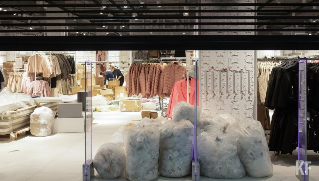 Производить одежду будут в Турции и Китае.