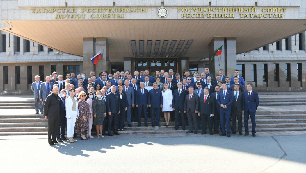 Медучреждения в республике получили 60 автомобилей.