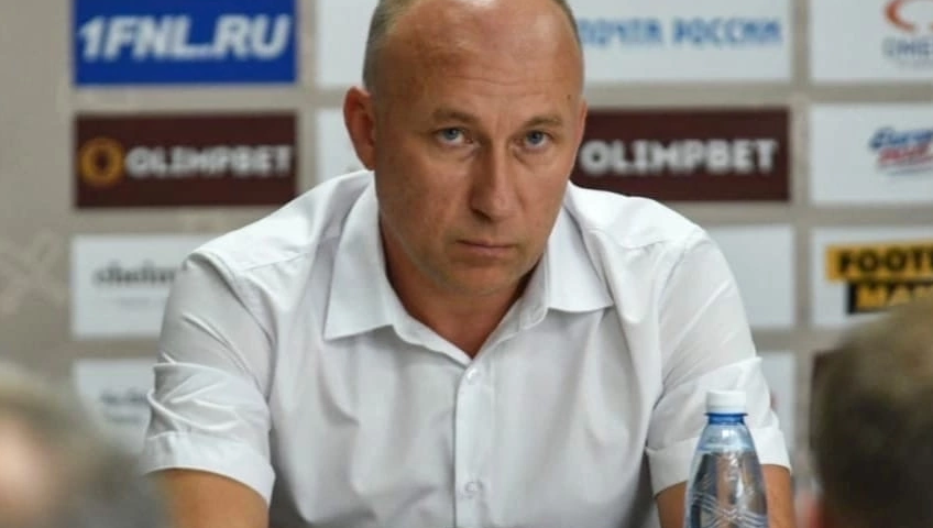 Прежним руководителем команды был Айнур Миннеханов.