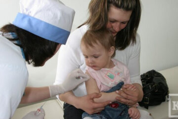 Волонтеры помогали также проводить вакцинацию против гриппа.