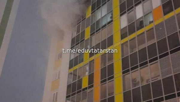 На место вызвали сотрудников МЧС.