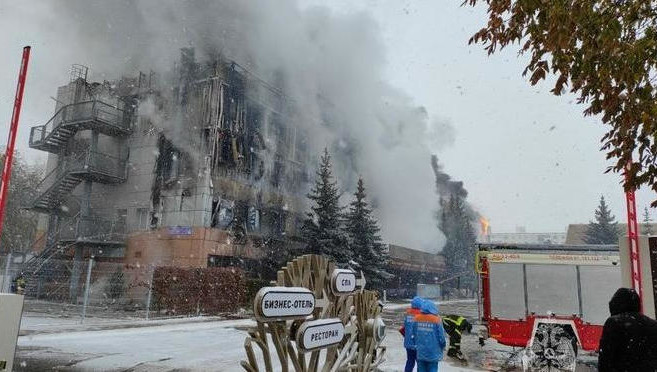 Пользователи оставляют язвительные комментарии в соцсетях.