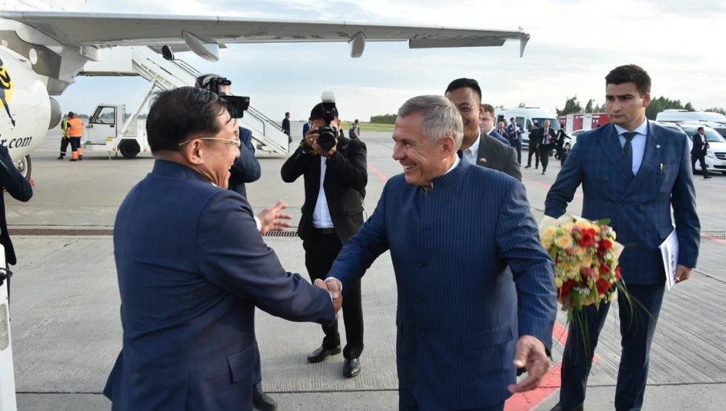 Верховный главнокомандующий Вооруженными силами Мьянмы прибыл с частным визитом в Татарстан.