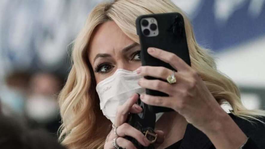 Популярная телеведущая написала два заявления на ущерб в 31