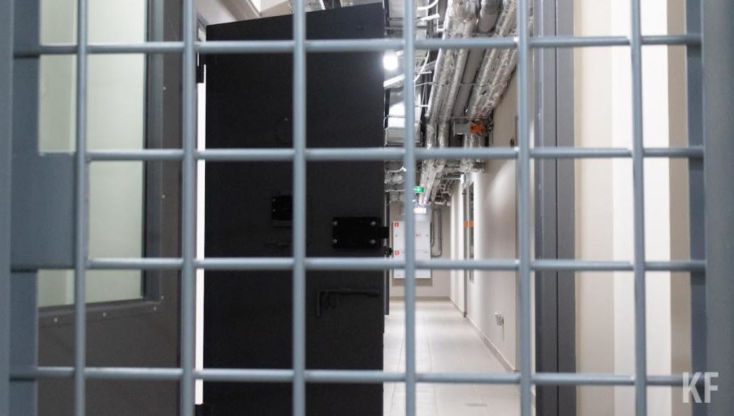 Друг парня снимал происходящее на телефон.