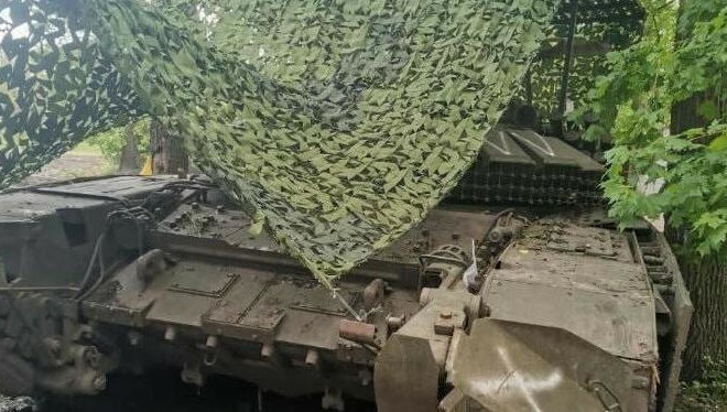 В автограде продолжает работу народный цех по плетению маскировочных сетей. В его стенах побывал боец СВО.