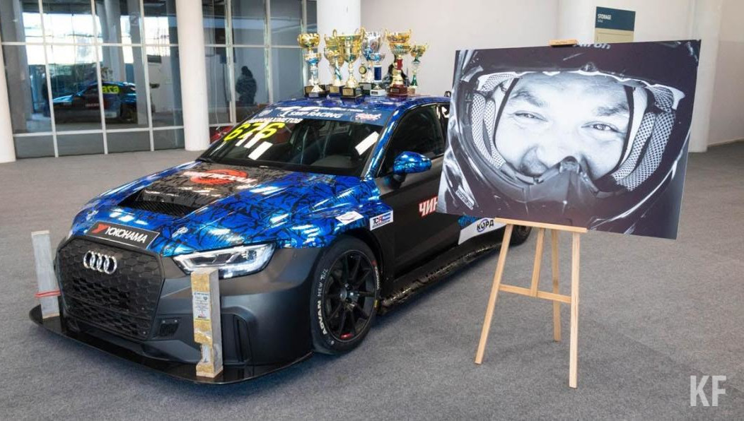 Из-за этого автосалоны не могут программировать дубликаты ключей и многое другое.