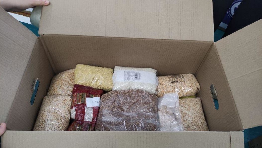 Участники акции принесли крупы