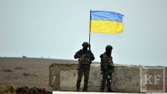Пограничная служба Украины в одностороннем порядке перекрыла въезд и выход с территории Крыма на территорию Украины. По этой причине границу не могут пересечь