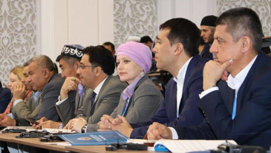 На международном форуме в Болгаре обсуждают развитие исламского образования.