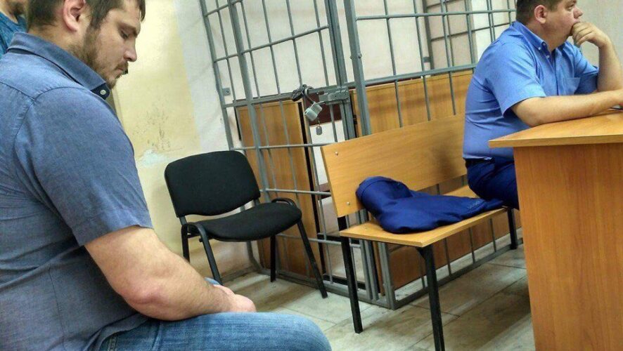 обвиняемых в фальсификации доказательств. 27-летнему старшему оперуполномоченному угрозыска ОП «Япеева» Айнуру Валишину