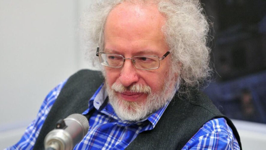 Дмитрий Песков и глава Общественного штаба по наблюдению за выборами направят выигранные баллы на благотворительность.