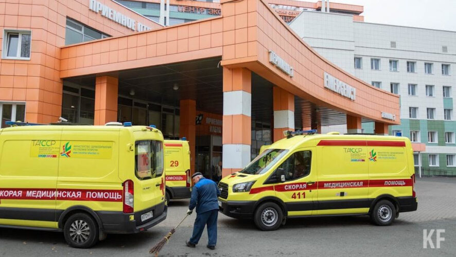 В стране также зафиксировано свыше 190 случаев заражения британским штаммом COVID-19.