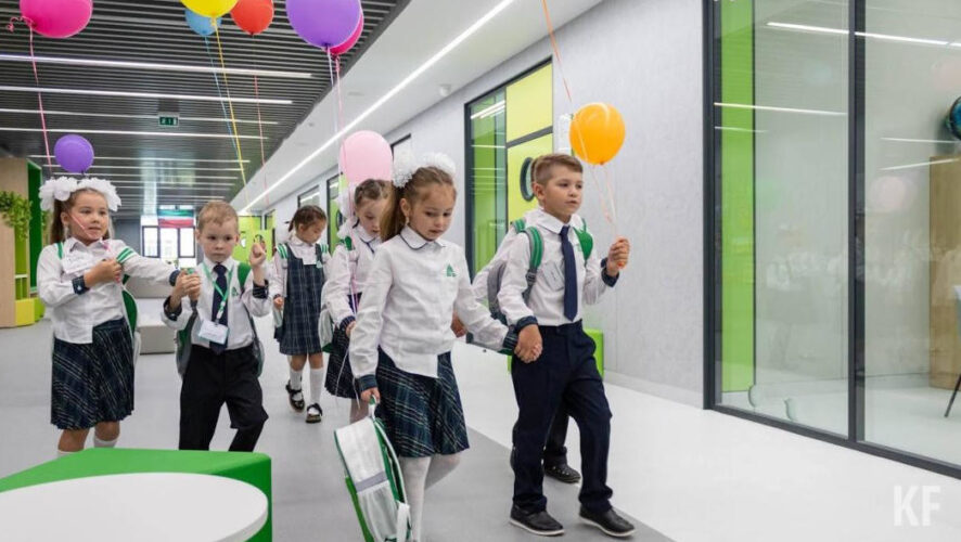 В них обучаются 207 тысяч школьников.