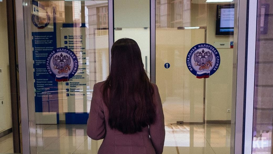 Она обманывала несведущих иностранцев при выдаче ИНН.