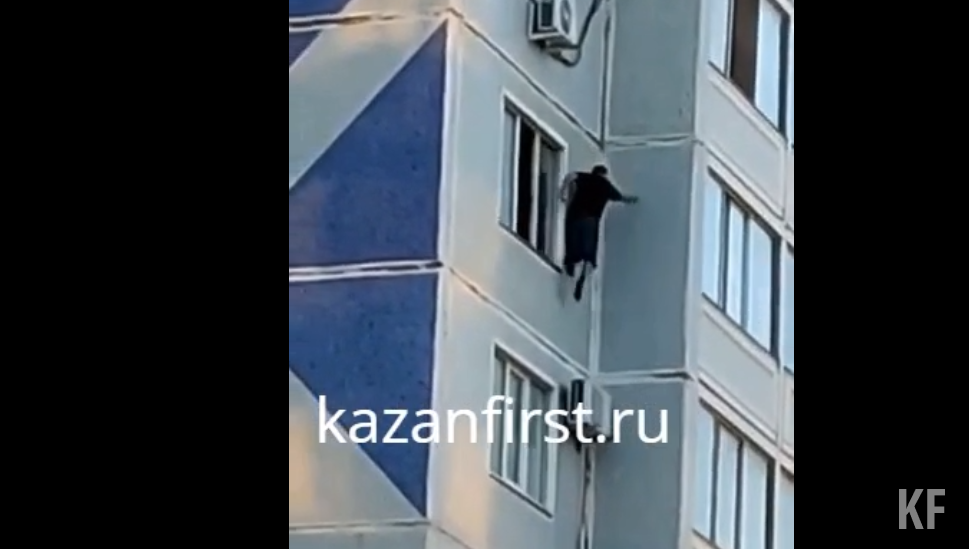 Произошедшее на видео снял очевидец.