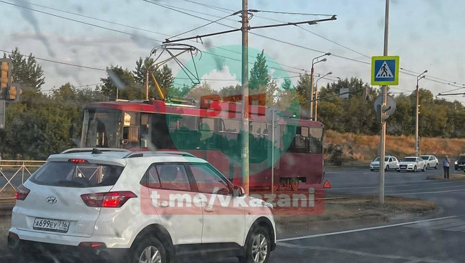Движение транспорта задерживается.