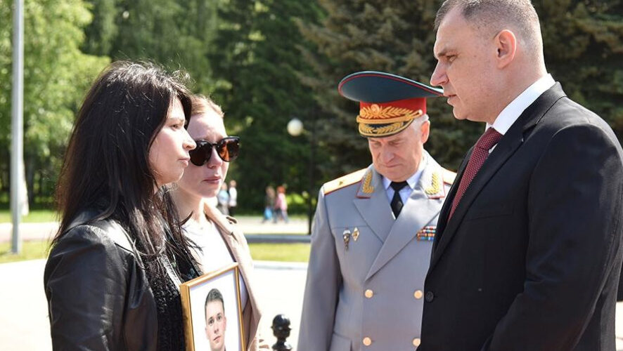 Военный возглавлял танковую роту.