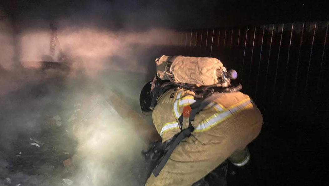 Тела мужчины и женщины были обнаружены при разборе конструкций дома.