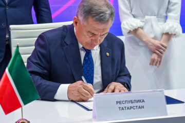 Всего на полях форума президент Татарстана провёл 35 встреч.