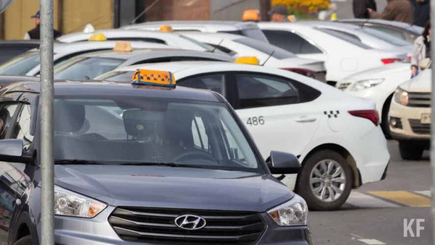В среднем по России таксисты являются виновниками порядка  60 процентов аварий.
